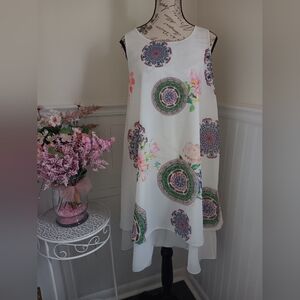 Womens White Sleeveless Layered Dress With Paisley And Floral Pattern Size Large